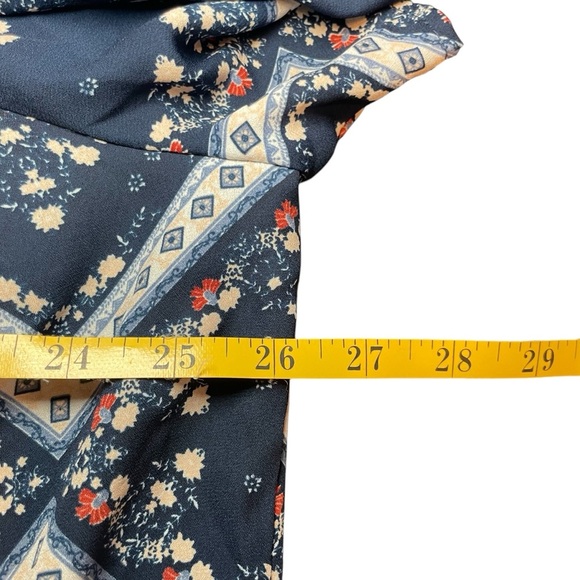 Rue Plus Navy Blue Bandana Floral Print Off Shoulder Blouse 3X Cottagecore - Picture 8 of 10